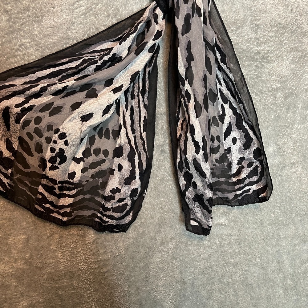 Womens Animal Print Chic Sophisticated Glamour Monochrome Lightweight Scarf